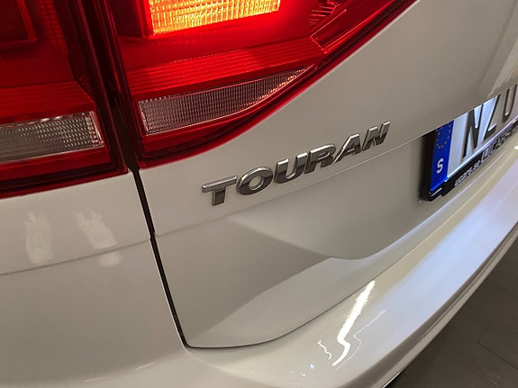 Volkswagen Touran 16 of 26
