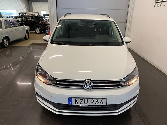 Volkswagen Touran 6 of 26