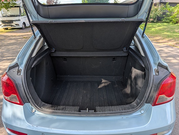 Chevrolet Cruze 9 of 10