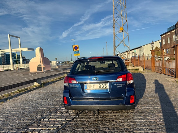 Subaru Outback 5 of 10