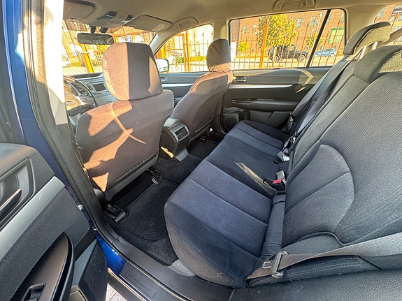 Subaru Outback 7 of 10