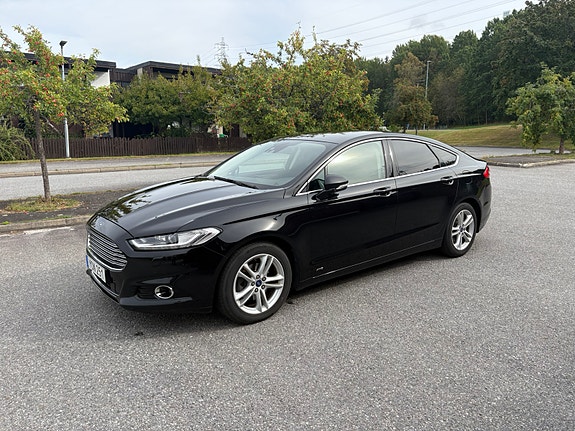 Ford Mondeo 2 of 12