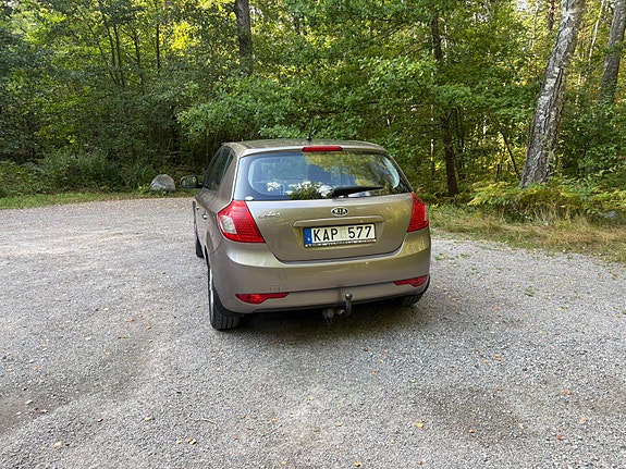 Kia Ceed 4 of 7
