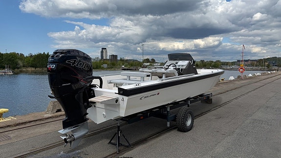 Goldfish 28 Tender – Mercury Racing 400R 4 of 25