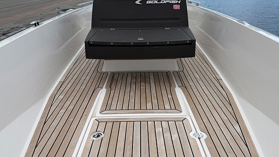 Goldfish 28 Tender – Mercury Racing 400R 23 of 25
