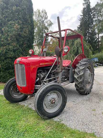 Massey Ferguson 35X 4 of 8