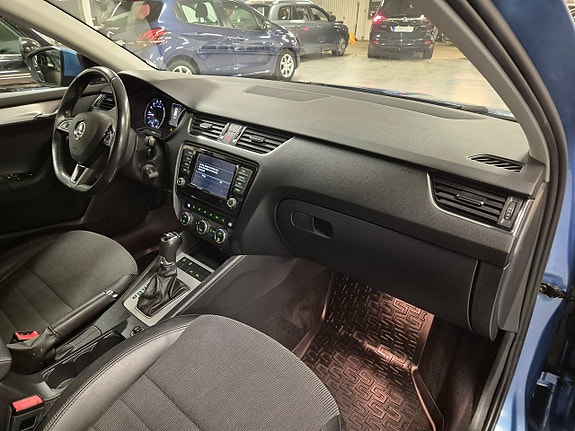 Skoda Octavia 9 of 22