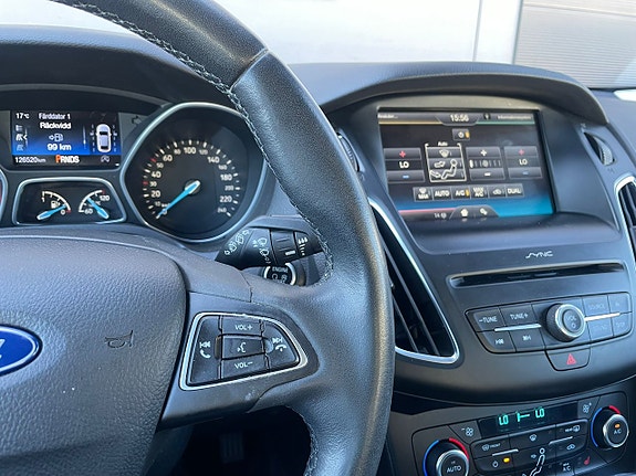 Ford Focus 9 of 14
