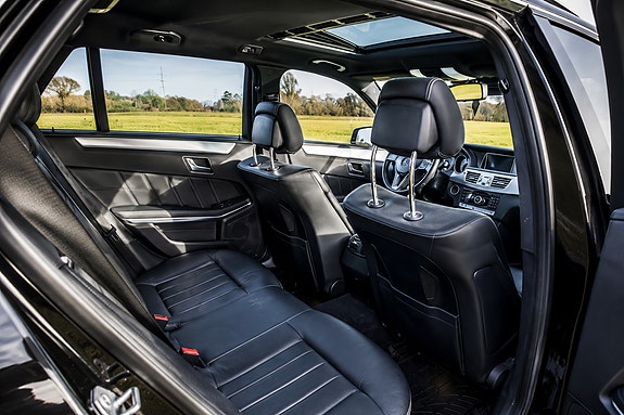 Mercedes-Benz E250 10 of 10