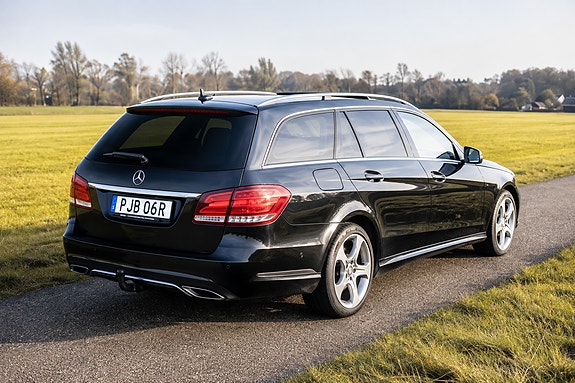 Mercedes-Benz E250 5 of 10