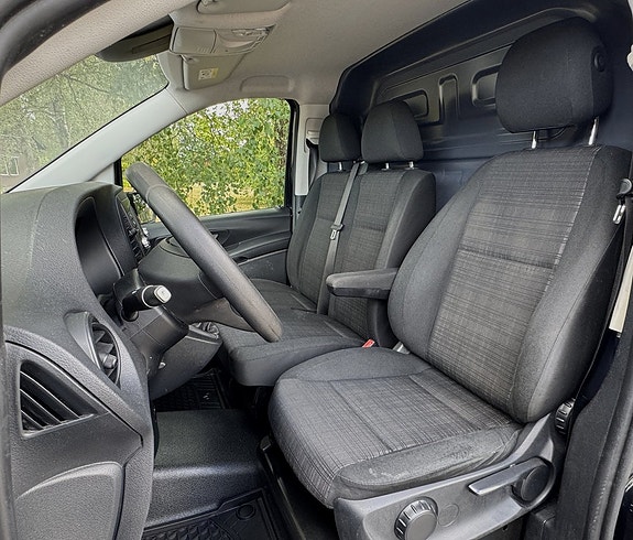 Mercedes-Benz Vito 110 9 of 17