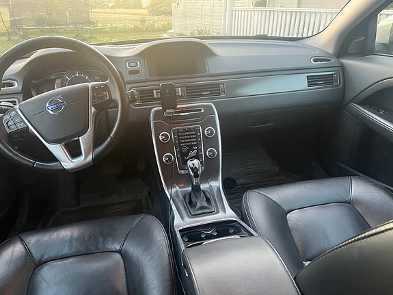 Volvo XC70 7 of 10