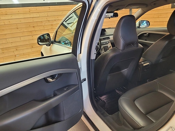 Volvo V70 14 of 22