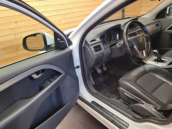 Volvo V70 12 of 22