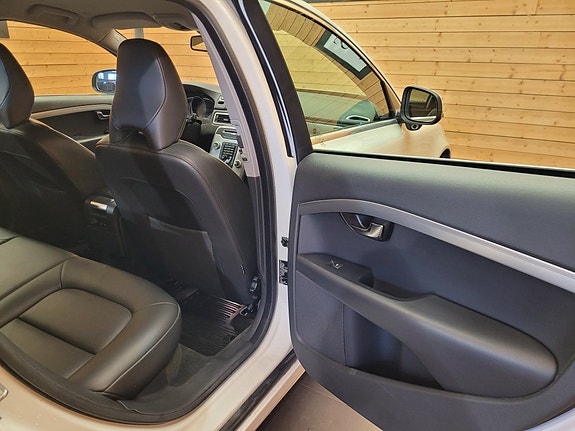 Volvo V70 16 of 22