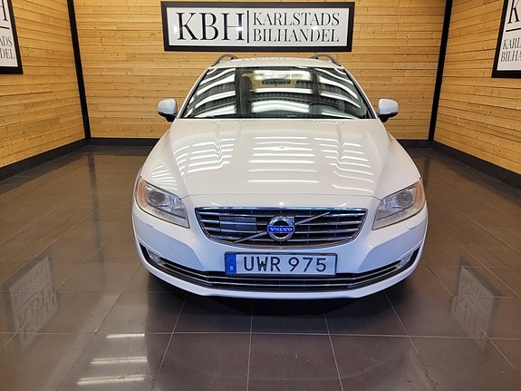Volvo V70 9 of 22