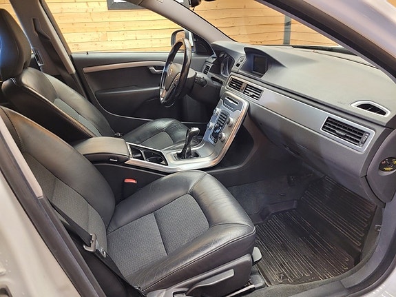 Volvo V70 20 of 22