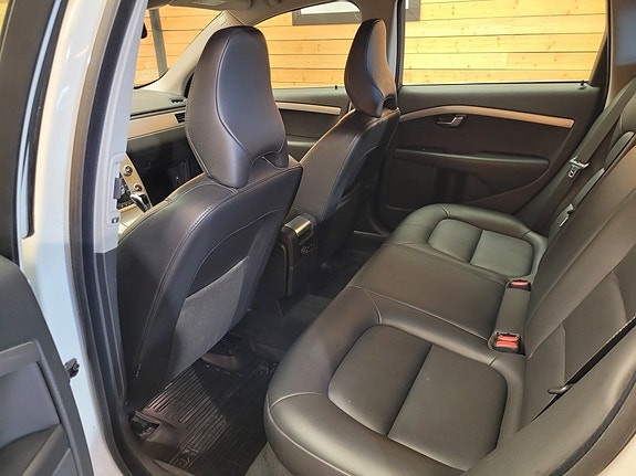Volvo V70 15 of 22