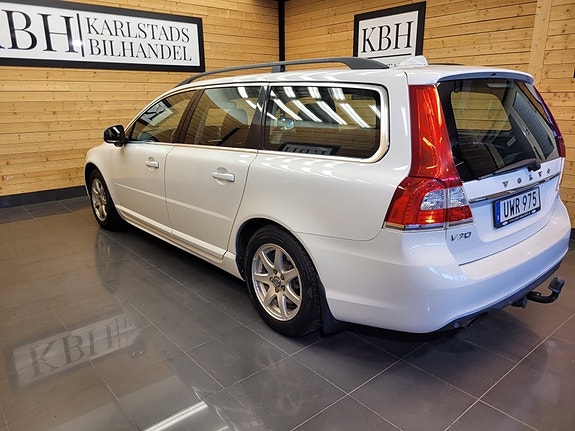 Volvo V70 4 of 22