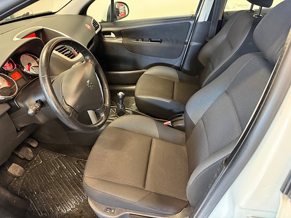 Peugeot 207 7 of 13