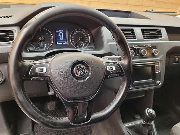 Volkswagen Caddy Maxi 10 of 19
