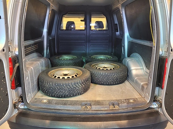Volkswagen Caddy Maxi 17 of 19
