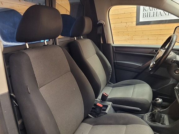 Volkswagen Caddy Maxi 14 of 19