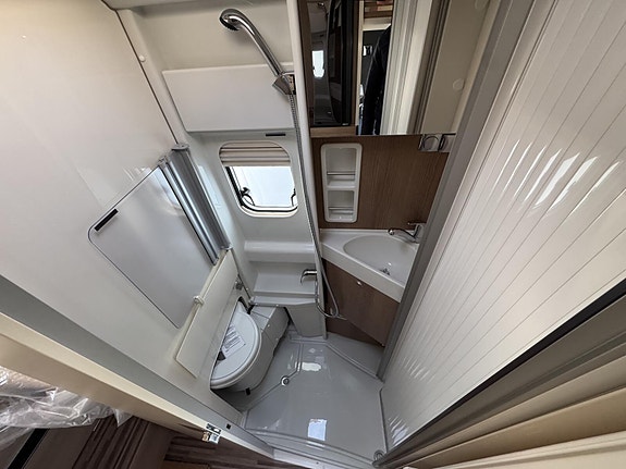 Malibu 640 GT 5 of 9