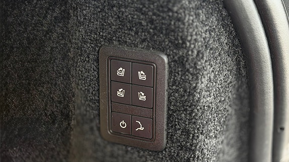 Land Rover Range Rover 18 of 18