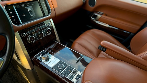 Land Rover Range Rover 11 of 18