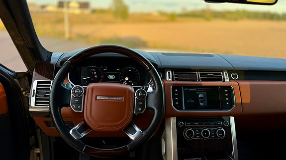 Land Rover Range Rover 10 of 18