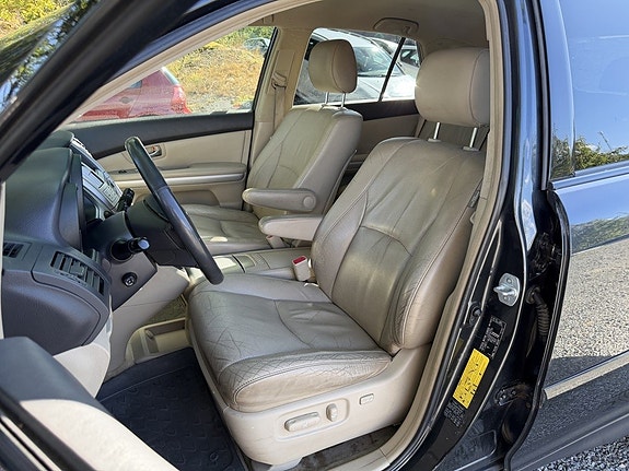 Lexus RX400h 12 of 19