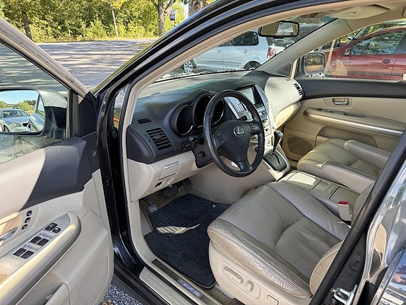 Lexus RX400h 11 of 19