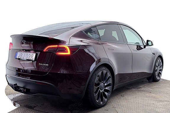 Tesla Model Y 6 of 30