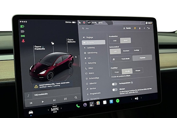 Tesla Model Y 28 of 30