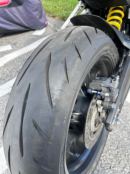 Honda CBR650R 8 of 9