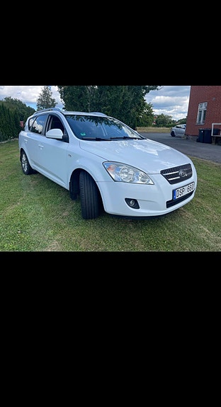 Kia Ceed 2 of 4