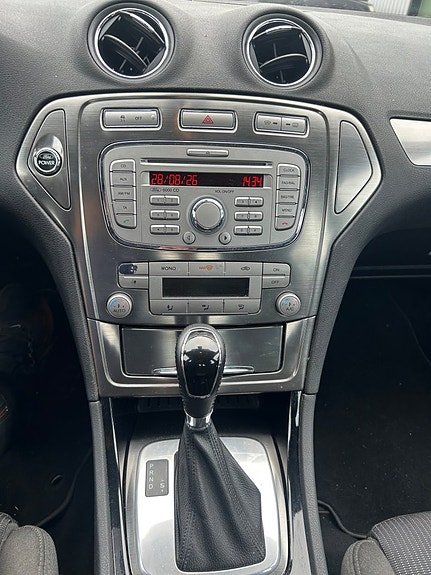 Ford Mondeo 15 of 18