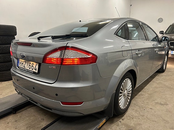 Ford Mondeo 2 of 18