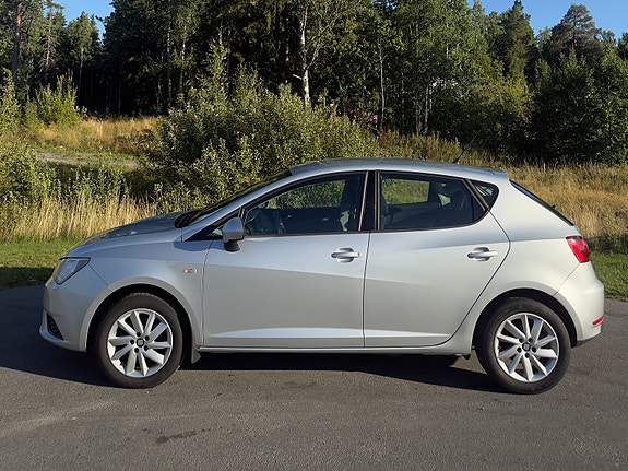 Seat Ibiza 2 of 5