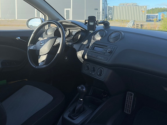 Seat Ibiza 4 of 5