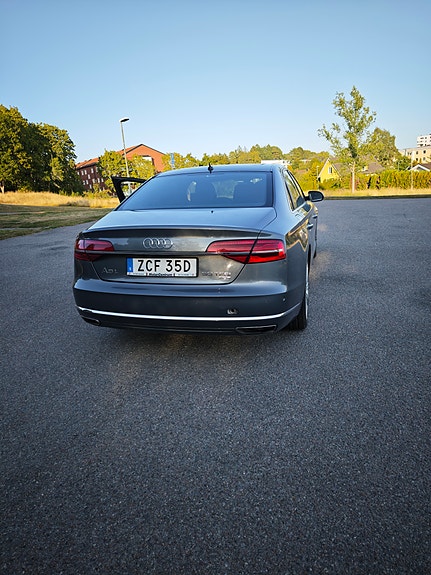 Audi A8 9 of 10