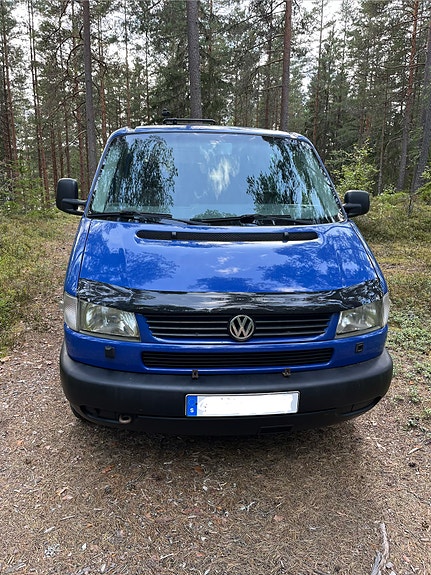 Volkswagen Caravelle 2 of 10