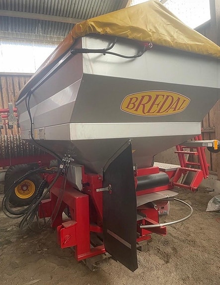 Bredal F4 4000L GÖDSELSPRIDARE (KUND) 2 of 2