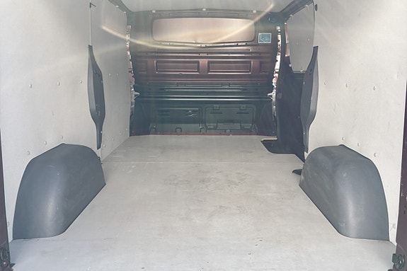 Renault Trafic 7 of 7