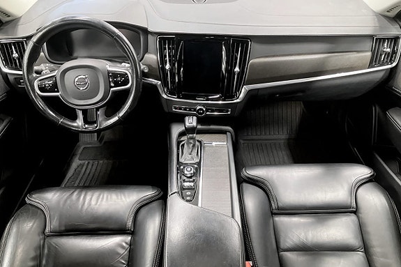 Volvo V90 Cross Country 4 of 9