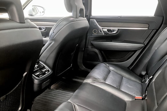 Volvo V90 Cross Country 8 of 9