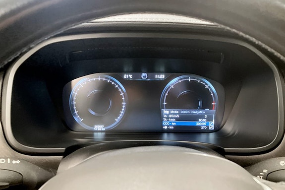 Volvo V90 Cross Country 7 of 9
