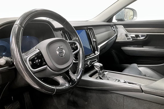 Volvo V90 Cross Country 5 of 9