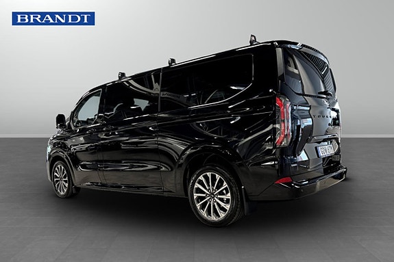 Ford Custom Tourneo 2 of 7